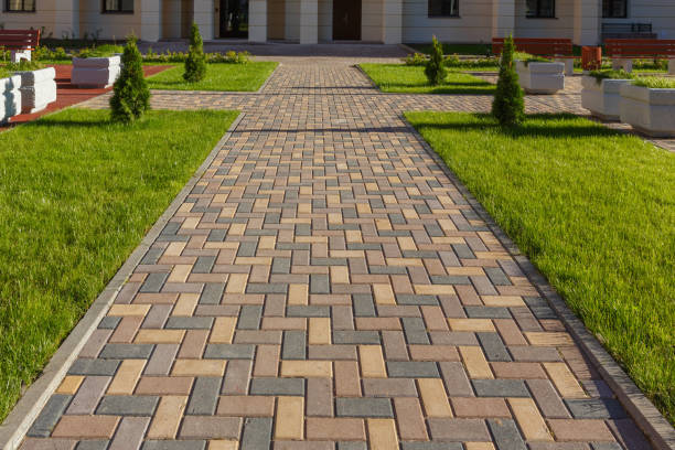 Best Professional Driveway Pavers  in Eldridge, IA
